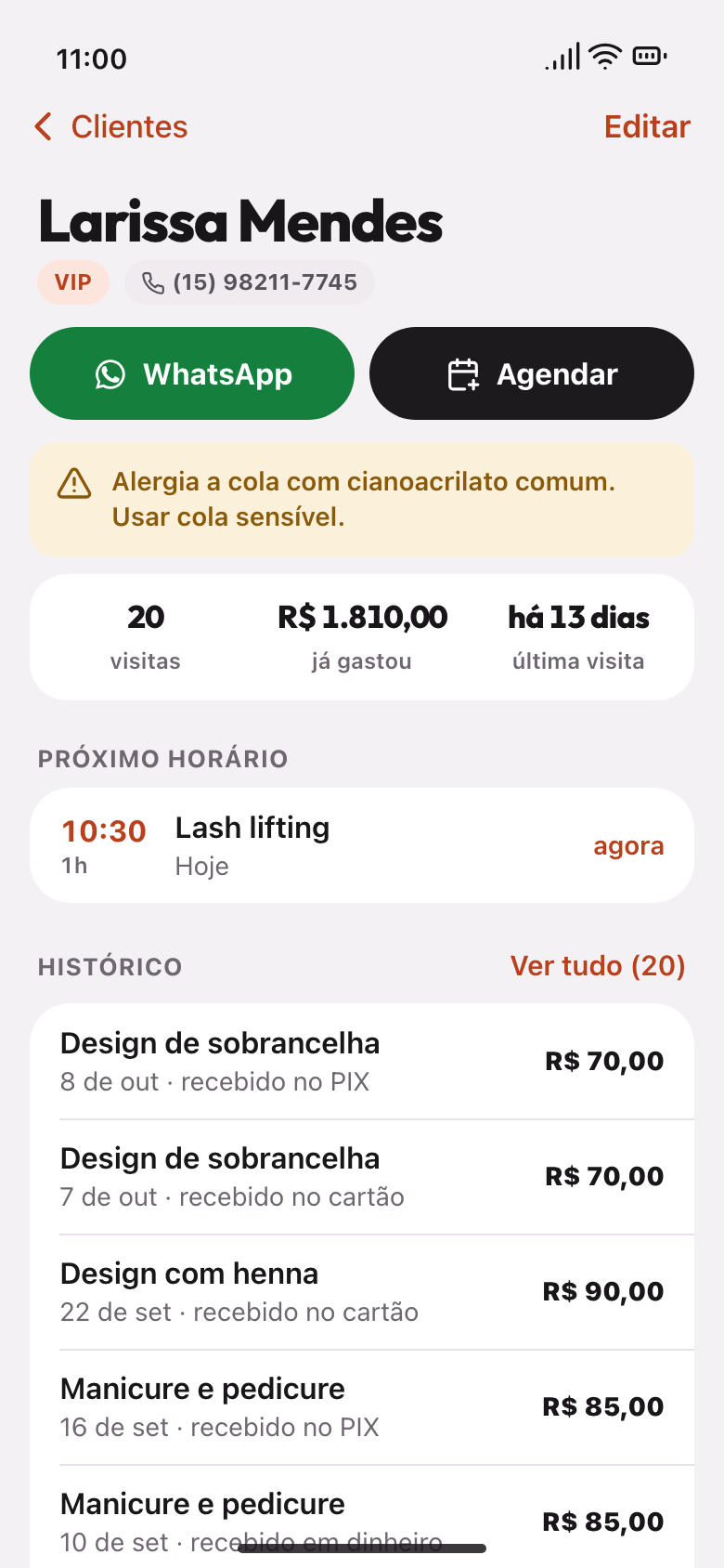 Ficha da cliente com histórico, visitas e observações