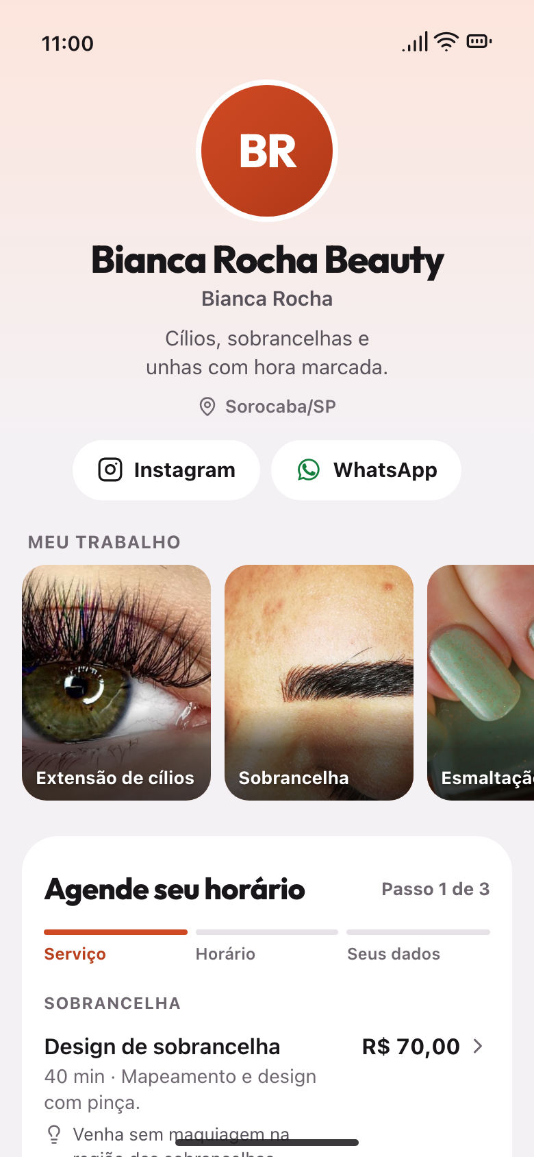 Página de agendamento que a cliente abre pelo link da bio